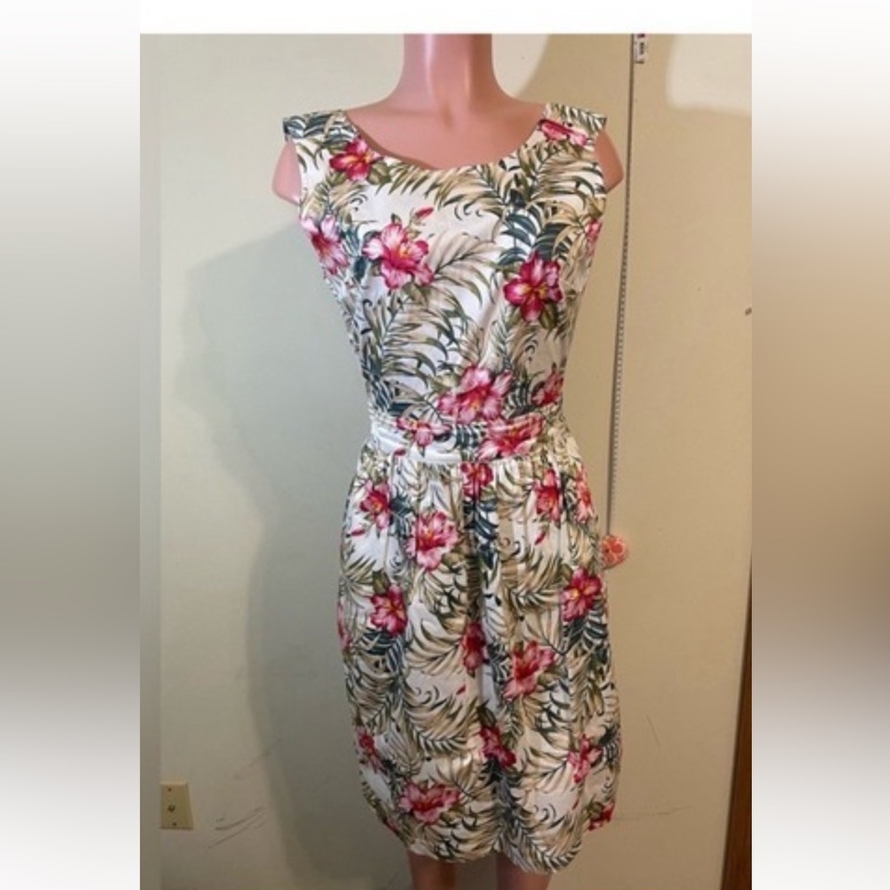 mo:vint New York dress Women XS white floral sleeveless adj straps lined NWT‎